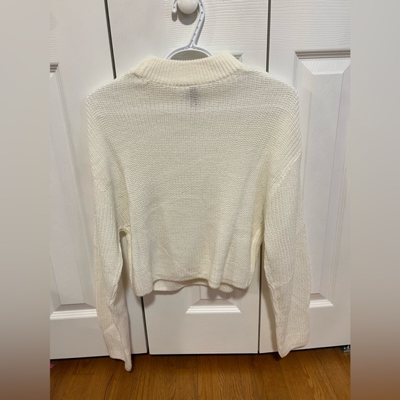 Knit sweater from H and M - Picture 3 of 3